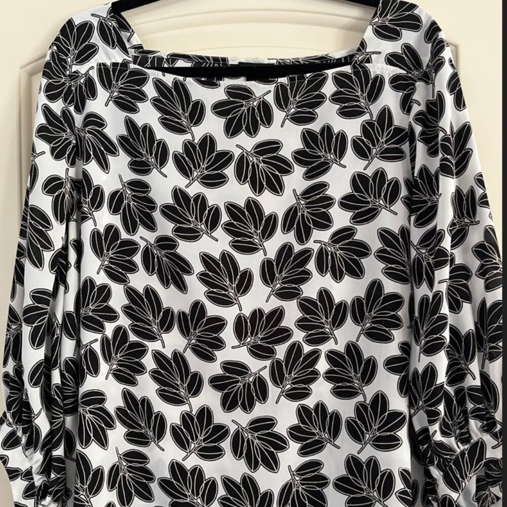 Ann Taylor Factory black and white leaf print blouse, 3/4 sleeve, size XL